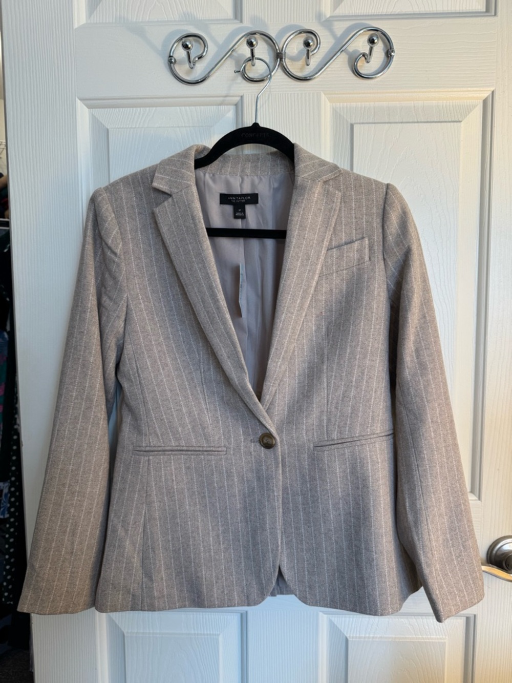 NWT Ann Taylor Beige Pinstripe Women's Blazer